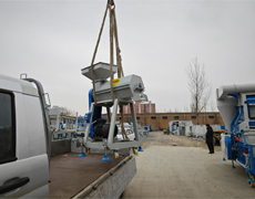 茂恒機械：移動式除芒機裝車發(fā)貨中